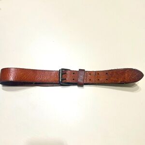The GAP Vintage Leather Belt Men’s Brown distressed